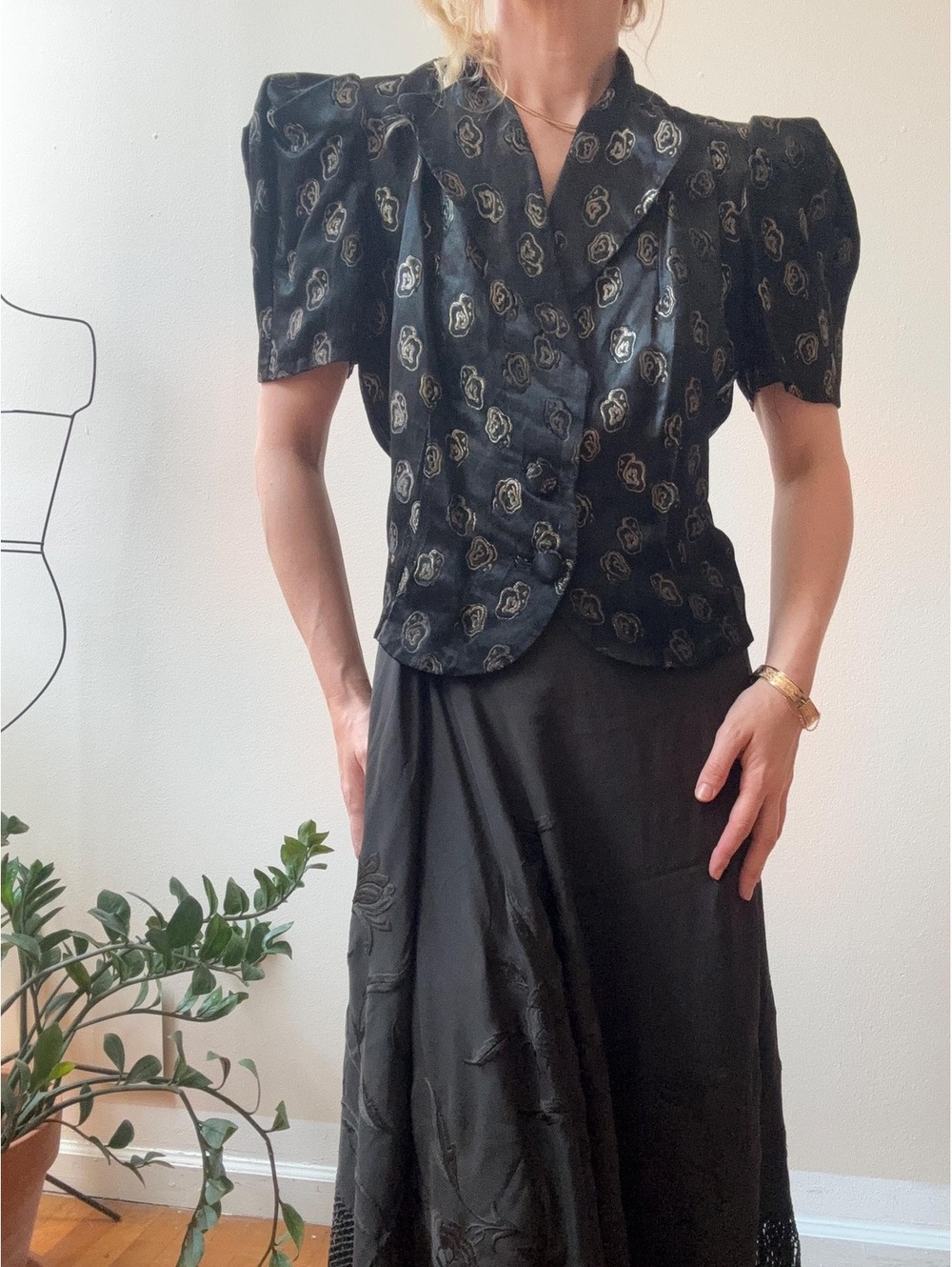 Antique Vintage 1920s/30s Black & Gold Brocade Lame Puff Sleeve Jacket